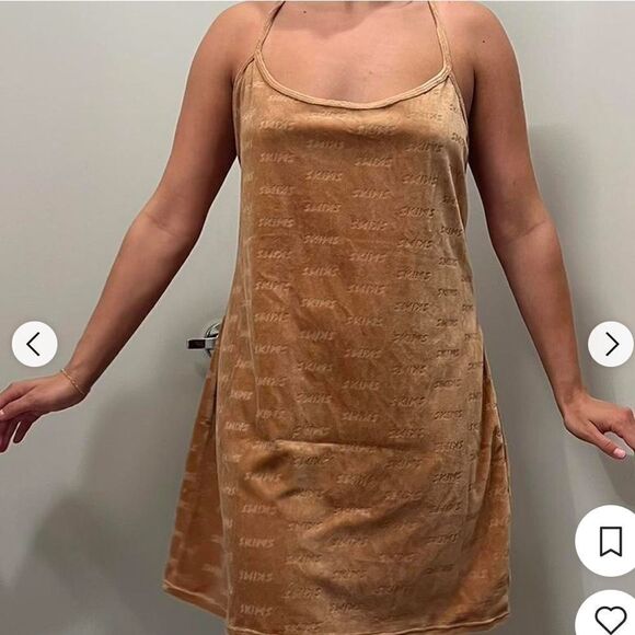 Skims Tan Dress Velvet - Picture 6 of 6